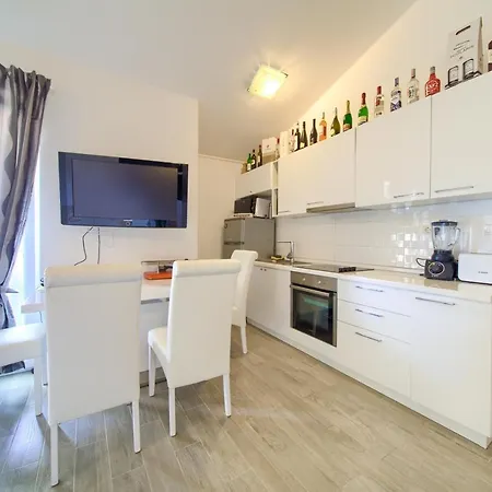 Διαμέρισμα Mali Nono Salatić