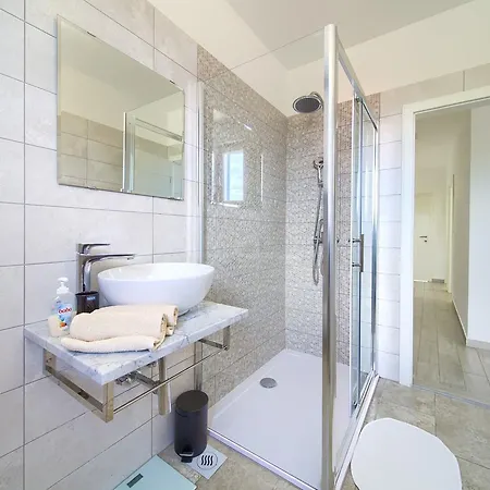 Apartment Mali Nono *