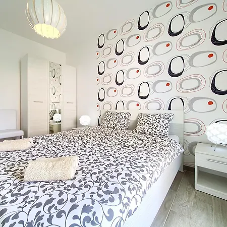 Apartment Mali Nono