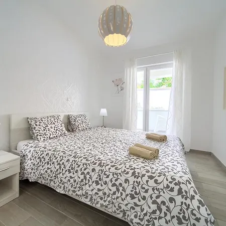 Διαμέρισμα Mali Nono Salatić