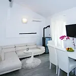 Mali Nono