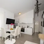 Mali Nono Lejlighed