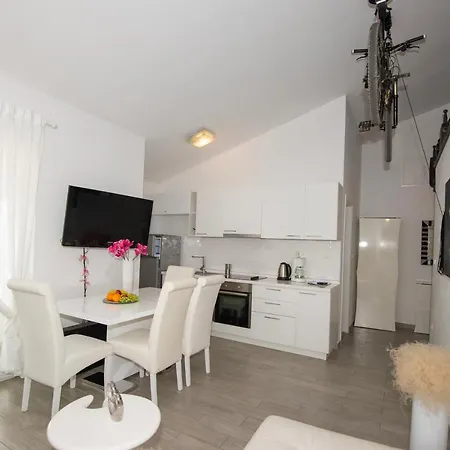 Mali Nono Apartman