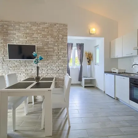 Mali Nono * Salatić